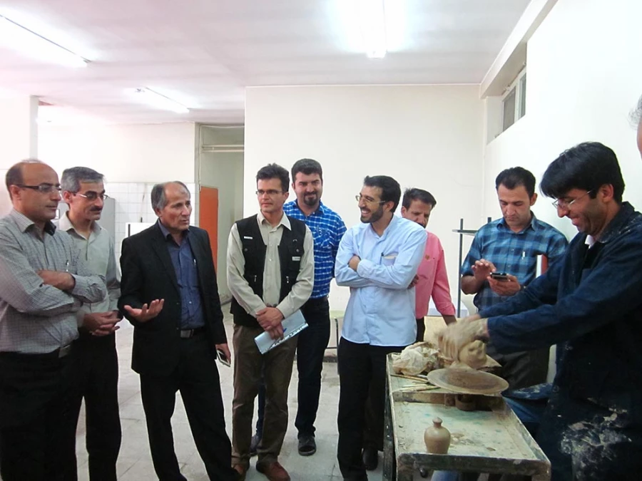 گزارش تصویری نمایشگاه آثار سفال دانشجویان کارشناسی ناپیوسته آموزش هنرهای تجسمی با نظارت دکتر آستی