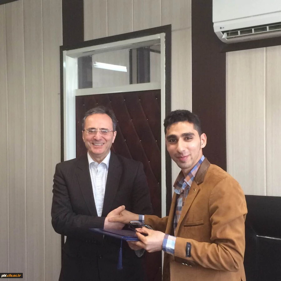 تقدیر از دو دانشجومعلم پژوهشگر دانشگاه فرهنگیان- پردیس شهید باهنر اصفهان