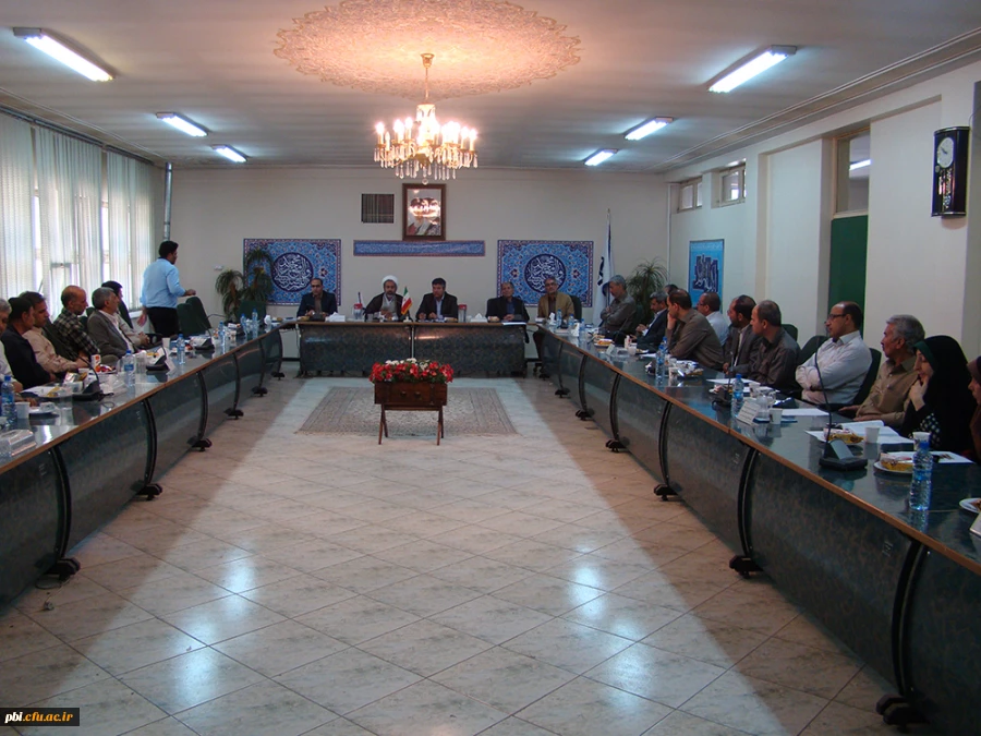 گزارش تصویری 
 جلسه شورای عمومی پردیس: تجلیل از جانبازان و آزاده سرافراز پردیس شهید باهنر به مناسبت روز جانباز