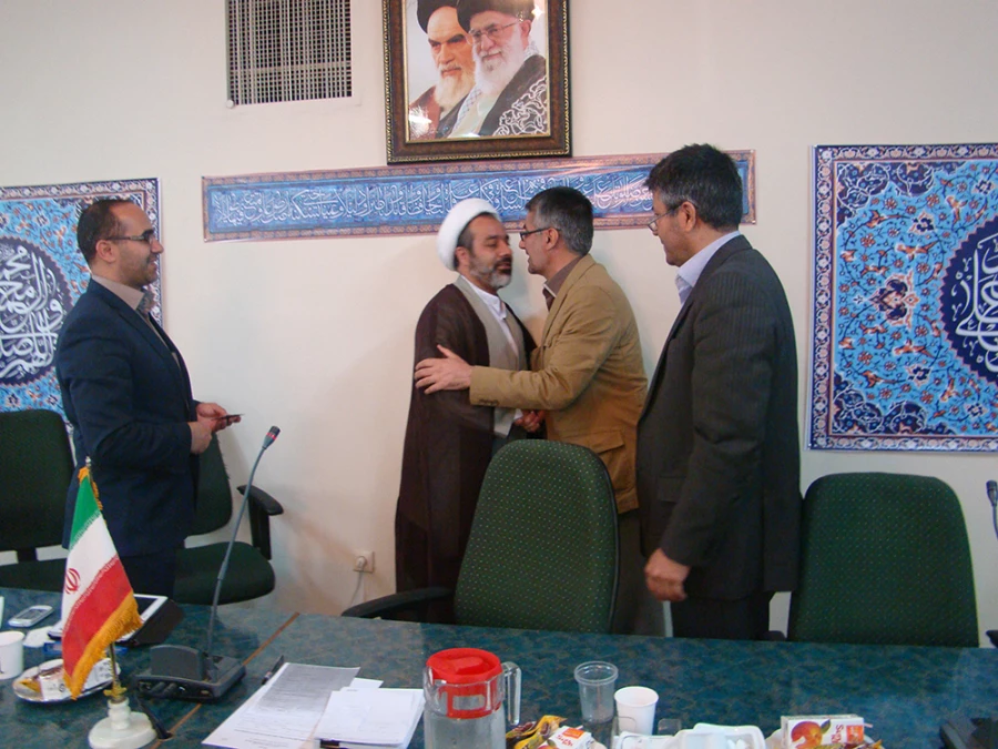 گزارش تصویری 
 جلسه شورای عمومی پردیس: تجلیل از جانبازان و آزاده سرافراز پردیس شهید باهنر به مناسبت روز جانباز