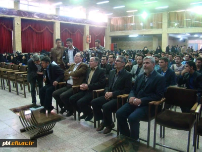 نشست صمیمی  دکتر مهرمحمدی  بادانشجویان دانشگاه فرهنگیان استان اصفهان