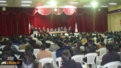 جلسه صمیمانه پرسش و پاسخ دانشجویان و مسئولین دانشگاه در آستانه روز دانشجو