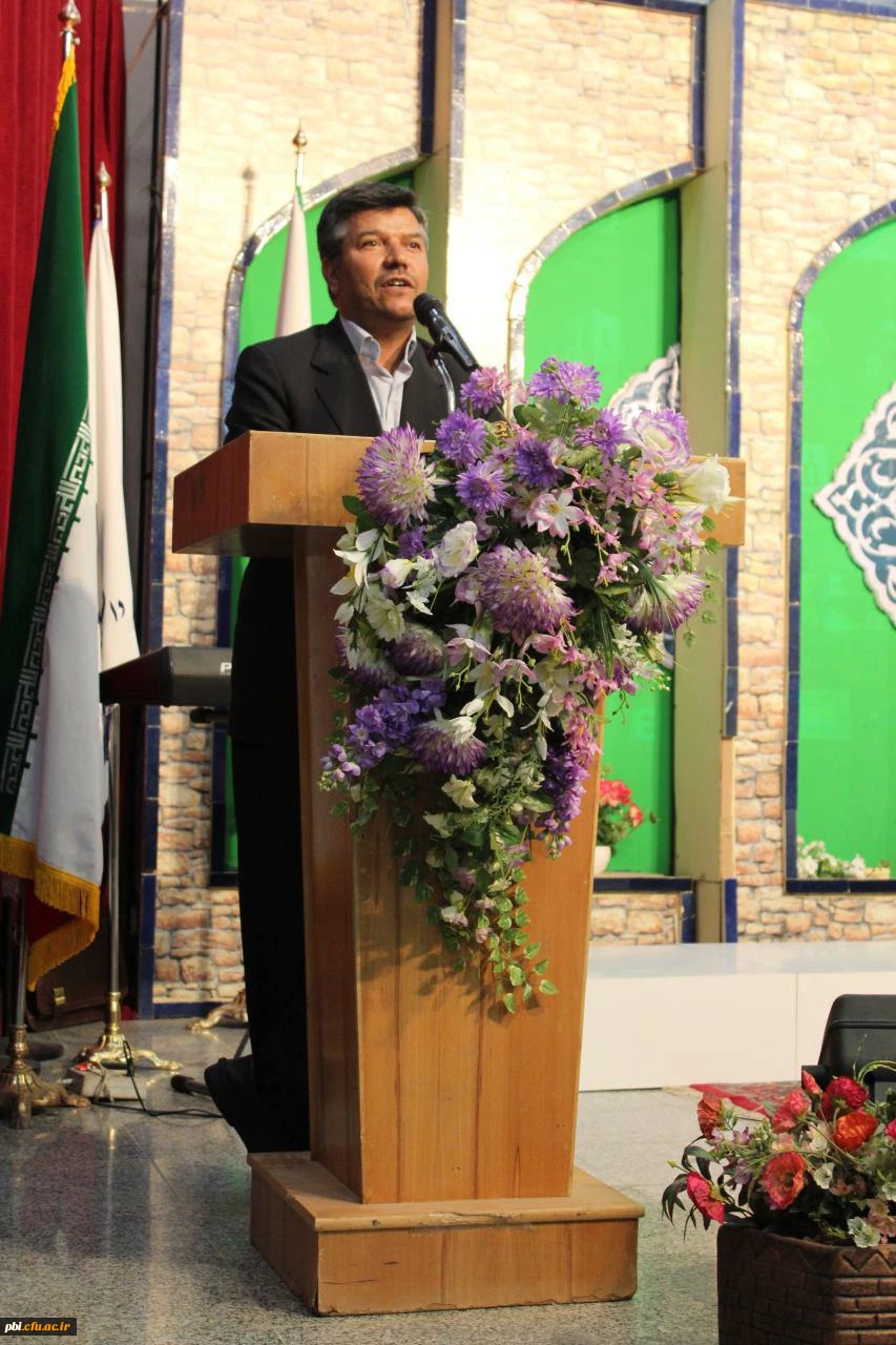 تصاویر نخستین جشنواره ورزش های همگانی و بازی های بومی محلی دانشگاه فرهنگیان