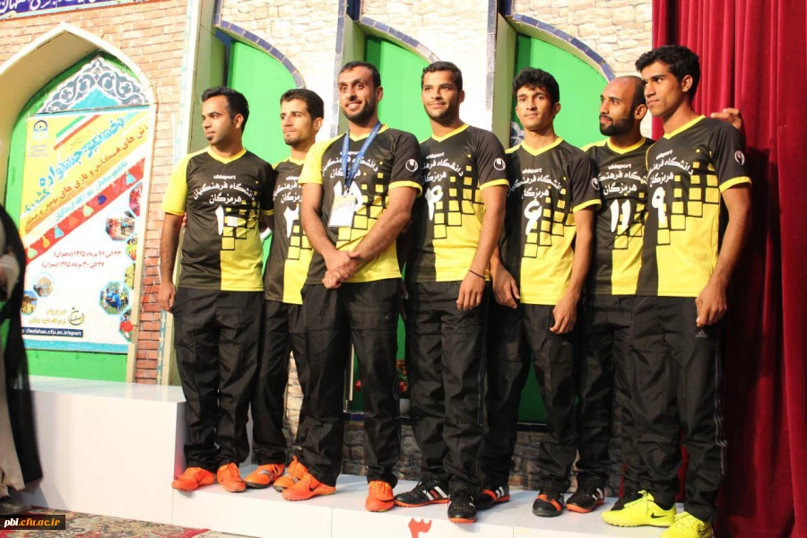 تصاویر نخستین جشنواره ورزش های همگانی و بازی های بومی محلی دانشگاه فرهنگیان