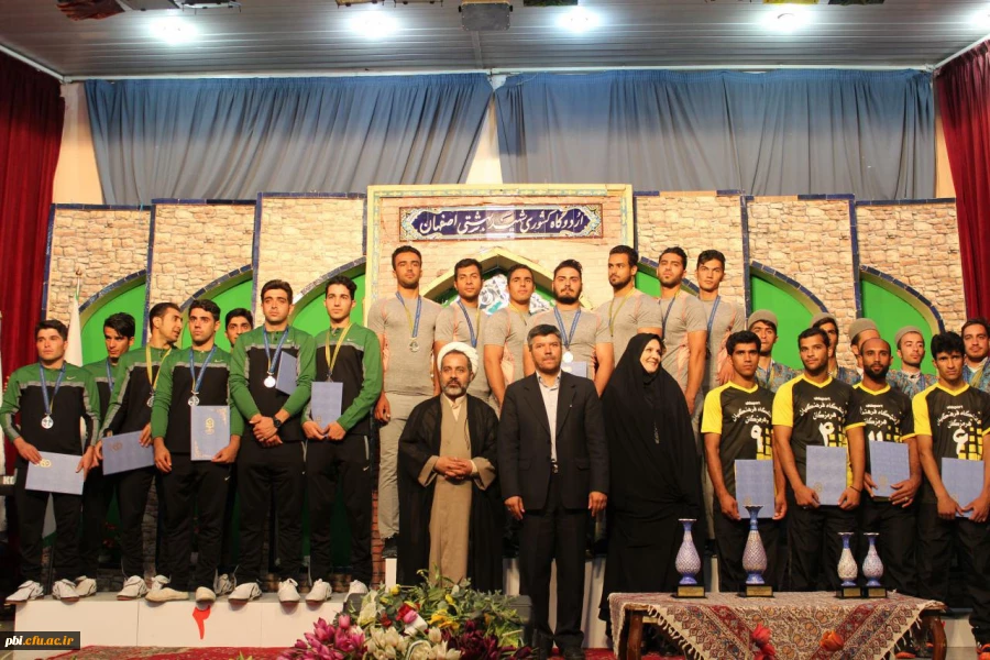 تصاویر نخستین جشنواره ورزش های همگانی و بازی های بومی محلی دانشگاه فرهنگیان