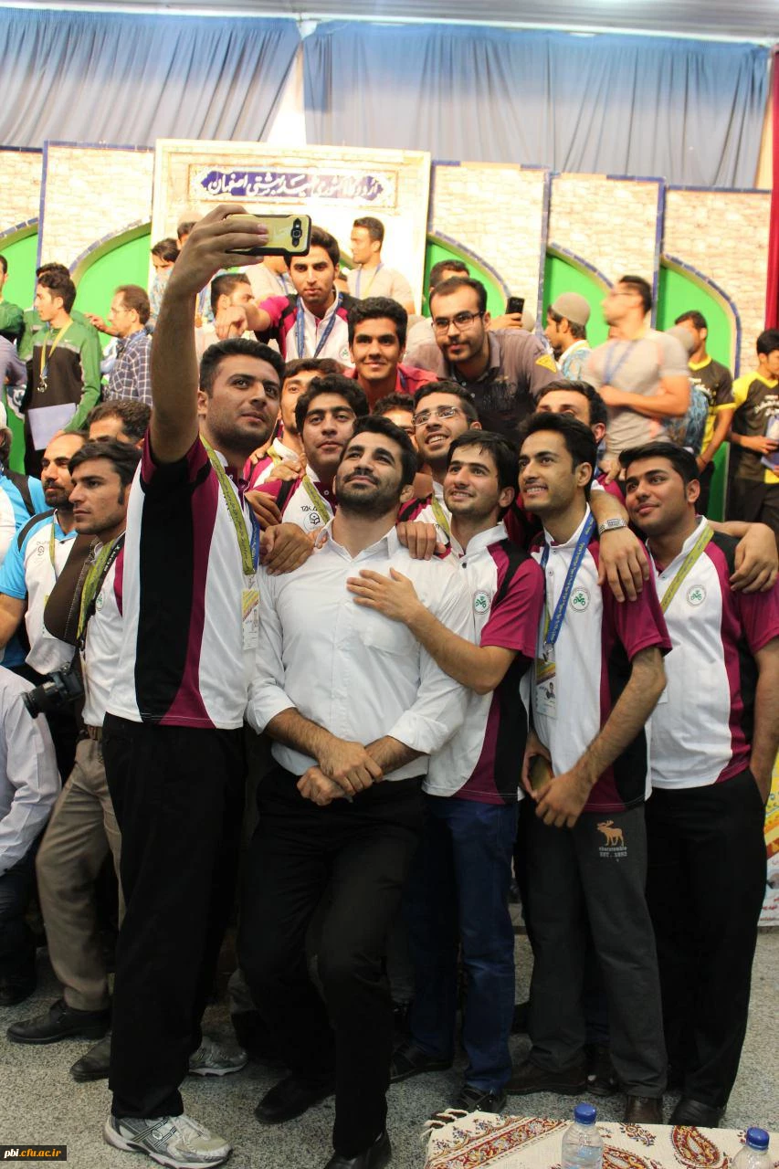 تصاویر نخستین جشنواره ورزش های همگانی و بازی های بومی محلی دانشگاه فرهنگیان