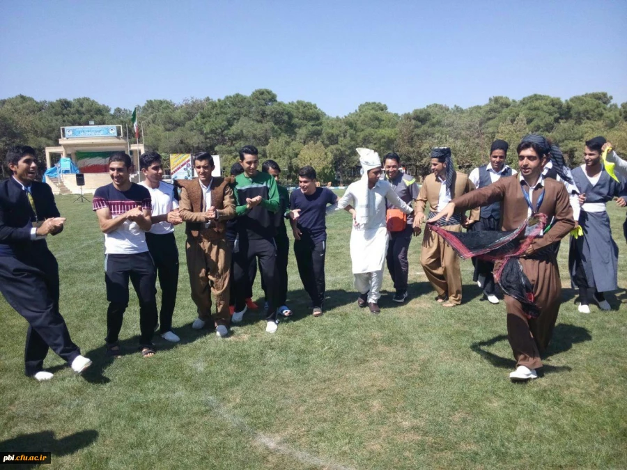 تصاویر نخستین جشنواره ورزش های همگانی و بازی های بومی محلی دانشگاه فرهنگیان