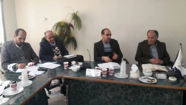 نشست ریاست پردیس شهید باهنر با کارشناس مسئولان پردیس جهت رفع مشکلات