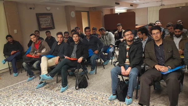 بازدید علمی  جمعی از دانشجویان دانشگاه فرهنگیان از پژوهشکده رویان اصفهان