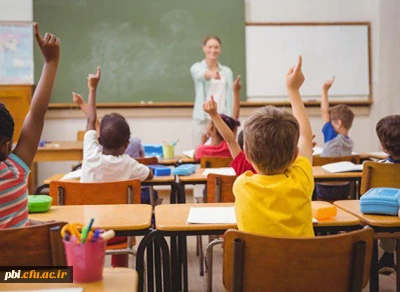 دادن اطلاعات، آموزش نیست، بلکه آموزش عبارت از هدایت دانش آموزان به کسب دانش، کمک به آنان برای تمرین و مرور، پردازش اطلاعات، نظارت بر عملکرد دانش آموز می باشد.