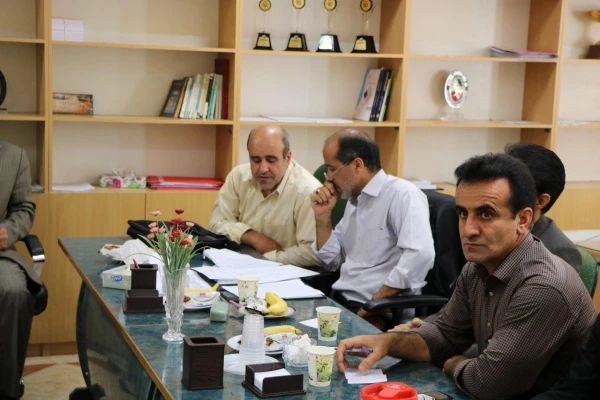 برگزاری جلسه شورای پردیس شهید باهنر