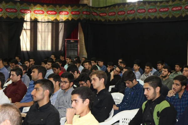 سخنان  ریاست محترم پردیس شهید باهنر اصفهان در جلسه توجیهی  دانشجویان  جدیدالورود ۹۶