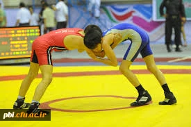 تمرین وآموزش کشتی آزاد زیر نظر استاد خلفیان قهرمان کشتی دانشجویان کشور