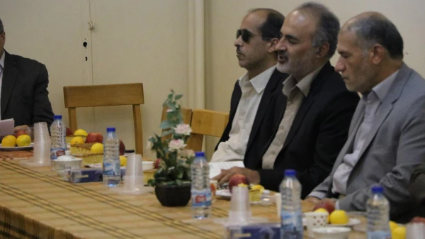 جلسه شورای مدرسین موظف .مامور و کارورز پردیس شهید باهنر اصفهان