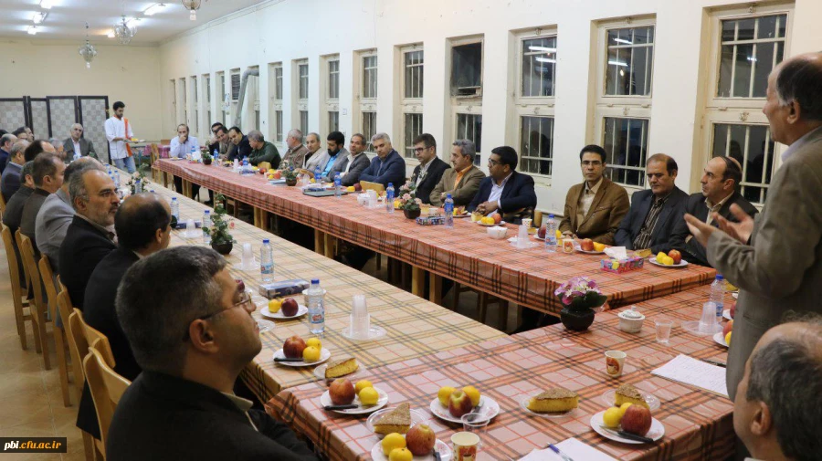 جلسه شورای مدرسین موظف .مامور و کارورز پردیس شهید باهنر اصفهان