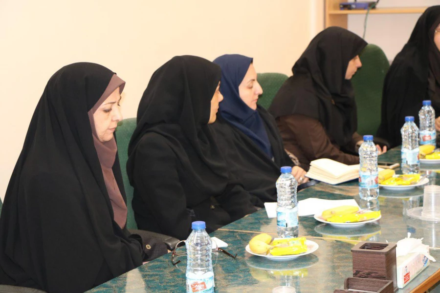 جلسه هماهنگی برگزاری  همایش شیمی و جشنواره های زیست و کودکان استثنایی