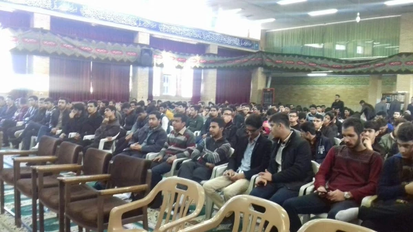 برگزاری جلسه دانشجویان پردیس شهید باهنر  با حضورآقای ماج