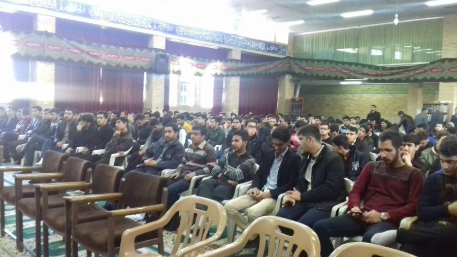 برگزاری جلسه دانشجویان پردیس شهید باهنر  با حضورآقای ماج