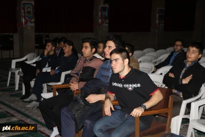 اکران فیلم سینمایی زیر درختان زیتون