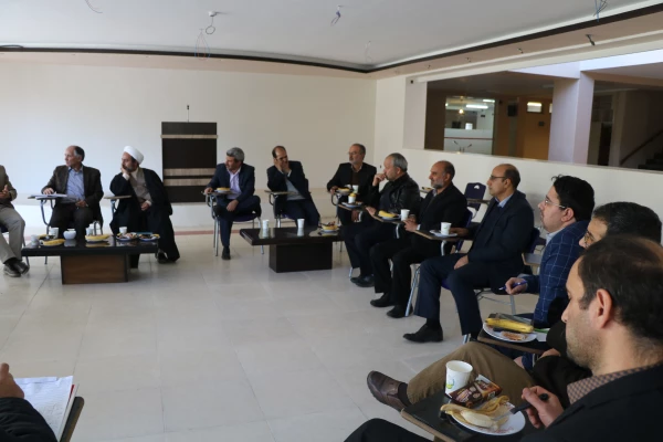 برگزار جلسه هماهنگی امتحانات پایان ترم نیکسال اول 97-96