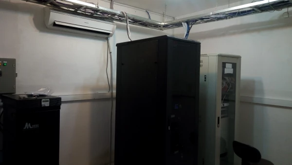 آماده سازی و تجهیز اتاق سرور پردیس شهید باهنر اصفهان