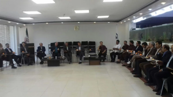 برگزاری جلسه به مناسبت آغاز سال جدید با حضور سرپرست و معاونان و کارکنان پردیس شهید باهنر