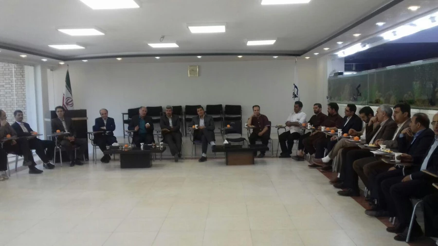 برگزاری جلسه به مناسبت آغاز سال جدید با حضور سرپرست و معاونان و کارکنان پردیس شهید باهنر