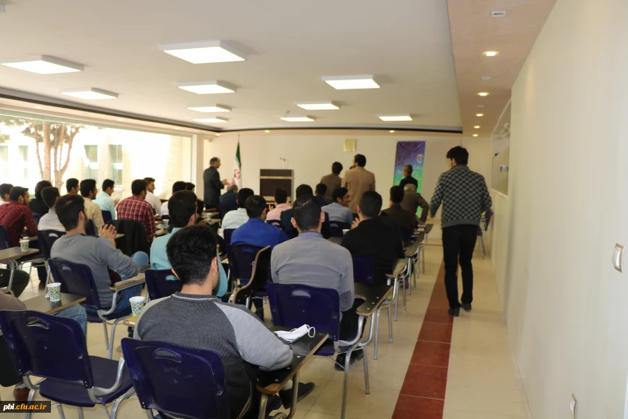 سالن مطالعه ساختمان شهید نیکو