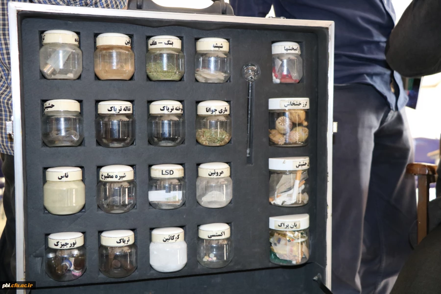 برگزاری کارگاه آسیب شناسی مواد مخدر با همکاری بسیج دانشجویی و انجمن علمی شیمی پردیس شهید باهنر