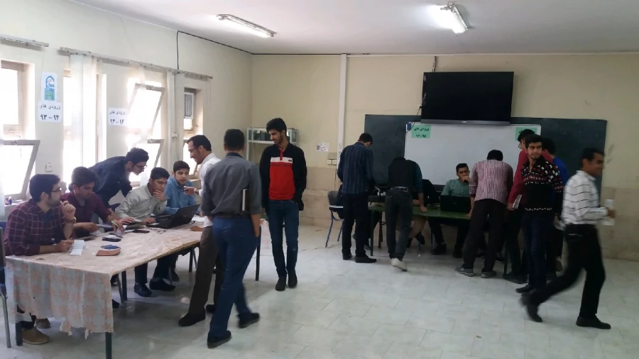 برگزاری انتخابات شورای صنفی -رفاهی دانشجویی در پردیس شهید باهنر اصفهان 3