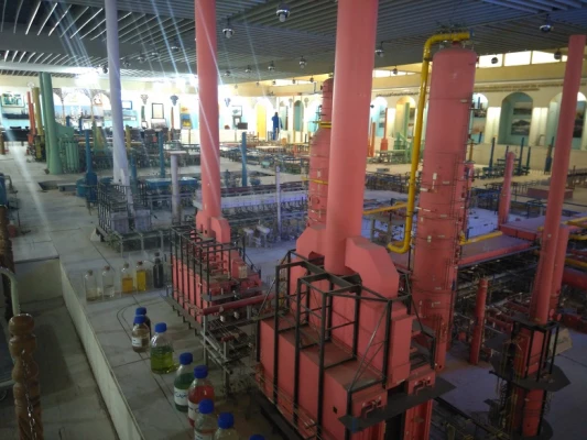 بازدید انجمن  شیمی پردیس شهید باهنر اصفهان از پالایشگاه نفت اصفهان