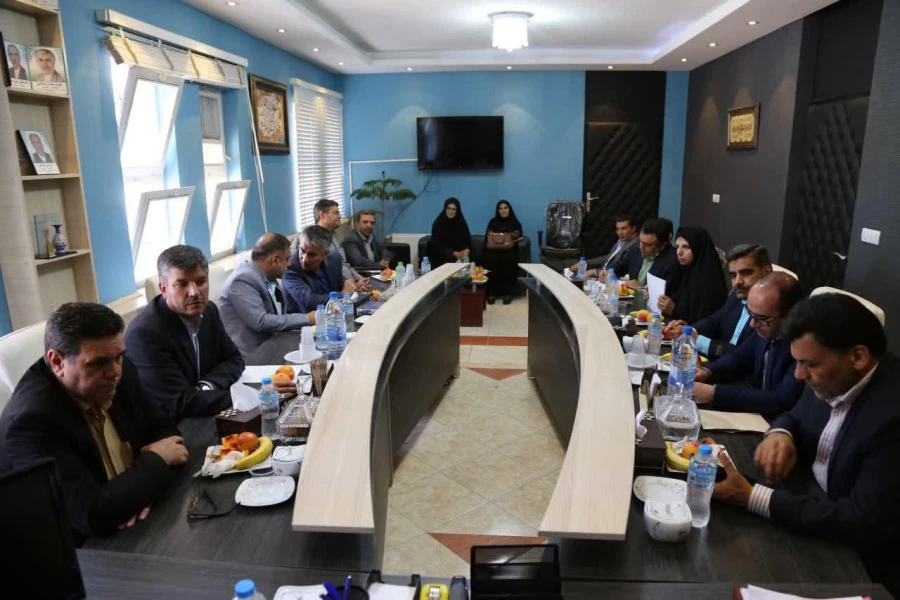 حضور دکتر خنیفر در جلسه شورای پردیس شهید باهنر اصفهان 3