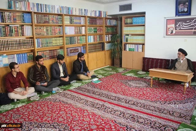 دیدار اعضای شورای مرکزی جامعه اسلامی دانشجویان پردیس شهید باهنر  با حضرت آیت الله طباطبایی نژاد امام جمعه محترم اصفهان 3