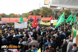 تجدید عهد دانشجویان  انقلابی پردیس شهید باهنر اصفهان در راهپیمایی سیزده آبان 8