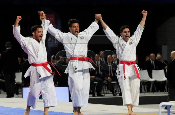 کسب مدال برنز مسابقات جهانی اسپانیا در کاتای تیمی توسط علی زند (دانشجومعلم پردیس شهید باهنر اصفهان) 2