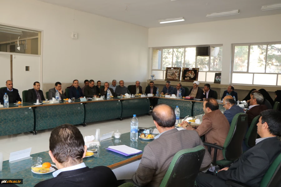 مراسم تکریم و معارفه معاونت اداری و مالی پردیس شهید باهنر اصفهان برگزار شد 4