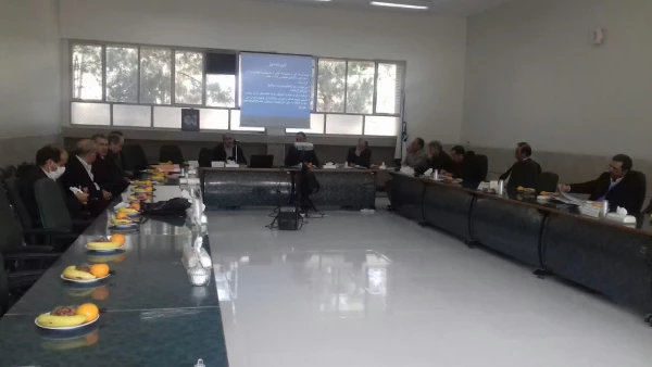 نشست علمی با موضوع اخلاق دینی و اخلاق سکولار در پردیس شهید باهنر برگزار گردید. 2