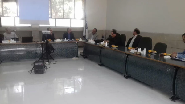 نشست علمی با موضوع اخلاق دینی و اخلاق سکولار در پردیس شهید باهنر برگزار گردید. 4