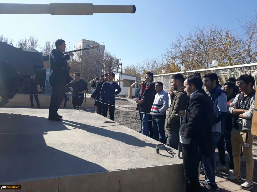 به مناسبت گرامیداشت روز دانشجو برگزار گردید:
بازدید دانشجویان از موزه دفاع مقدس شهر اصفهان 2