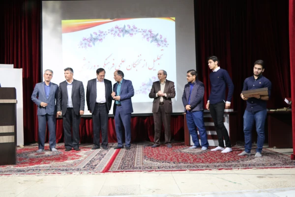 به مناسبت روز دانشجو برگزار شد:
نشست دکتر عابدی نماینده شهر اصفهان با دانشجویان پردیس شهید باهنر 2