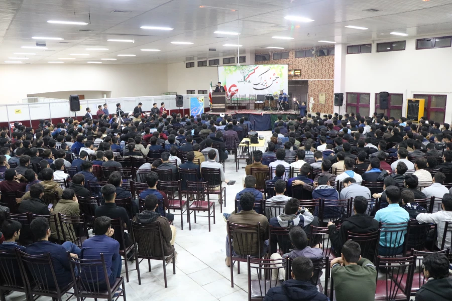 جشن روز دانشجو در پردیس شهید باهنر برگزار شد 3