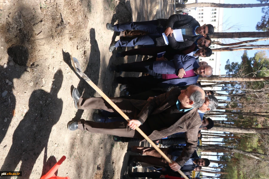 به مناسبت روز درختکاری برگزار گردید:

برگزاری نشست علمی با موضوع دانشگاه سبز، و کاشت نهال در پردیس شهید باهنر 3