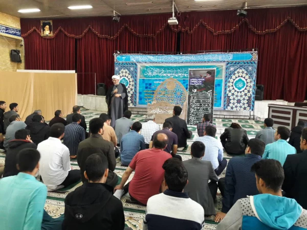 مسئول نهاد رهبری در دانشگاه فرهنگیان اصفهان:

سپاه پاسداران پشتیبان ولایت فقیه و دارای کارنامه ای درخشان در انقلاب اسلامی است 2