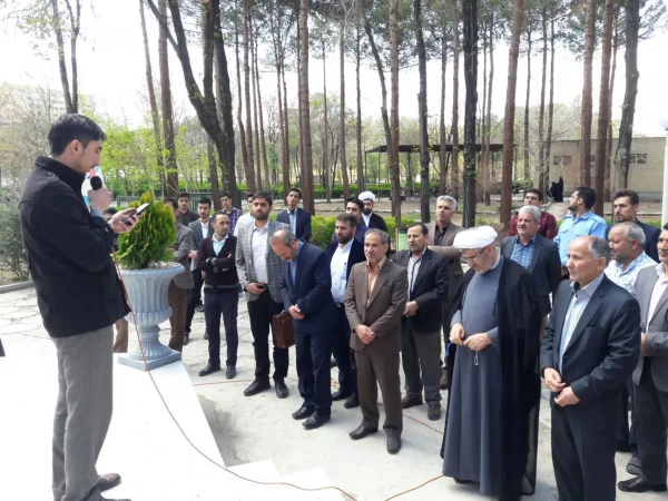 مسئول نهاد رهبری در دانشگاه فرهنگیان اصفهان:

سپاه پاسداران پشتیبان ولایت فقیه و دارای کارنامه ای درخشان در انقلاب اسلامی است 2