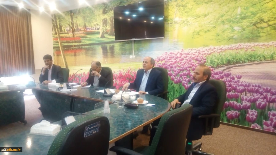 برگزاری جلسه شورای پردیس شهید باهنر همراه با تقدیر از کارکنان جانباز 3