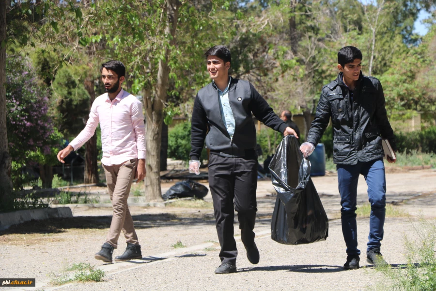 با همکاری انجمن رفتگران طبیعت استان اصفهان و انجمن اسلامی پردیس برگزار گردید:

برنامه روز زمین پاک و پاکسازی محیط دانشگاه 2