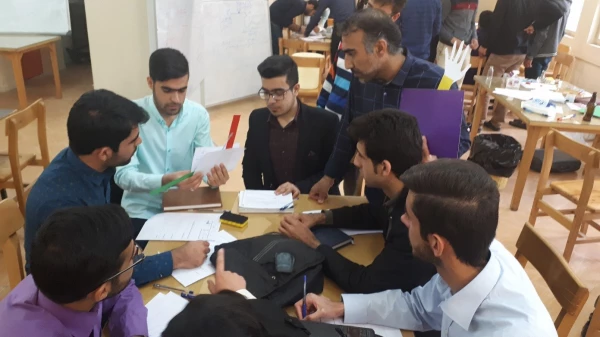 برگزاری کارگاه آموزشی با موضوع آموزش علوم کندوکاو محور
 4