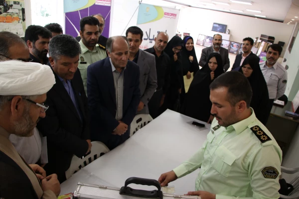 نمایشگاه پژوهشی و آموزشی نیروی انتظامی استان اصفهان 4