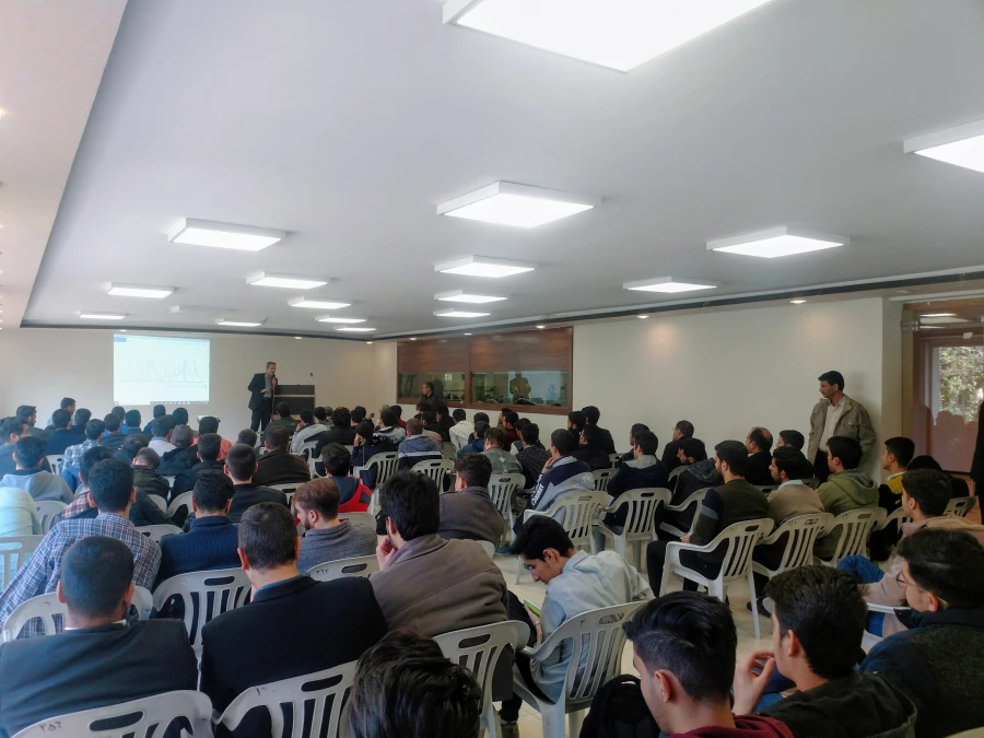 همایش انگیزه های معلمی و جذابیت های فیزیک 3