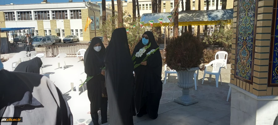 برگزاری مراسم غبارروبی و عطر افشانی بر سر مزار شهدای گمنام پردیس شهید باهنر اصفهان 4